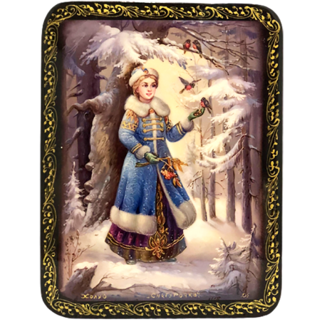 Boite laquée " Fille de neige ".