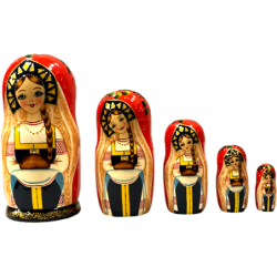 Poupées traditionnelles russes "Fille russe  avec brioche "- 5 pièces.