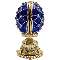 Oeuf de Fabergé avec des fleurs