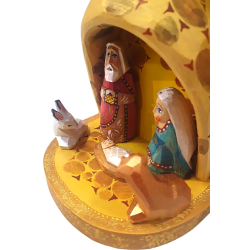 Crèche de Noël sculptée.