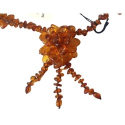 Collier en ambre "Fleur".