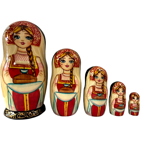 Poupées traditionnelles russes "Fille russe  avec brioche "- 5 pièces.