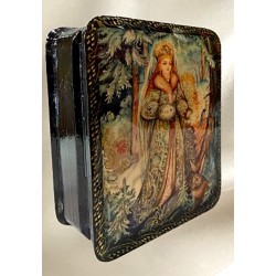 copy of Boite laquée  "Fille des neiges".